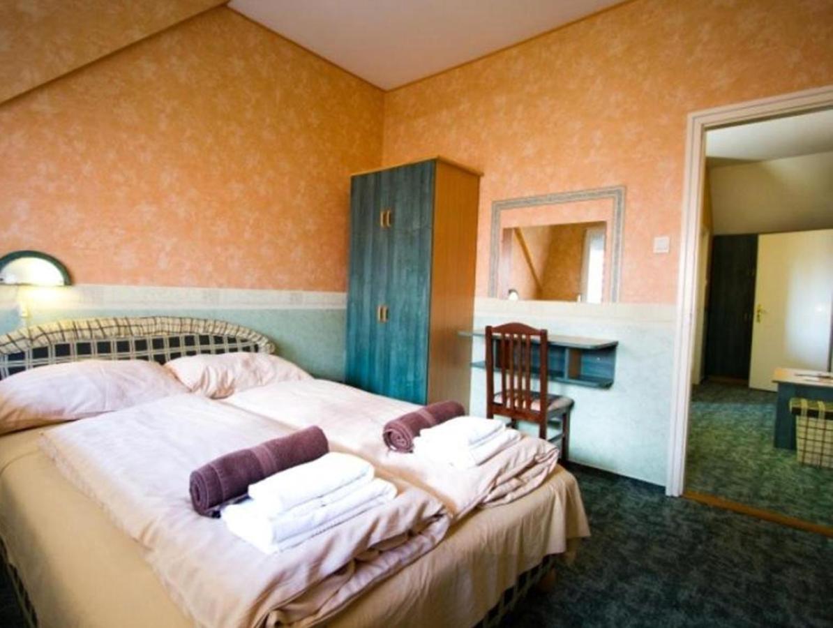 Piknik Wellness Hotel Siofok Bagian luar foto